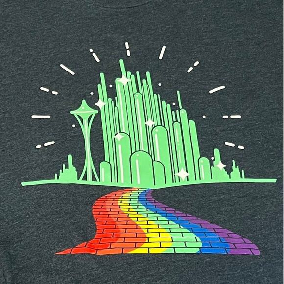 Choke Co Pride Collection (S) Emerald City Wizard of Oz Rainbow Brick Road Tee - Picture 5 of 9